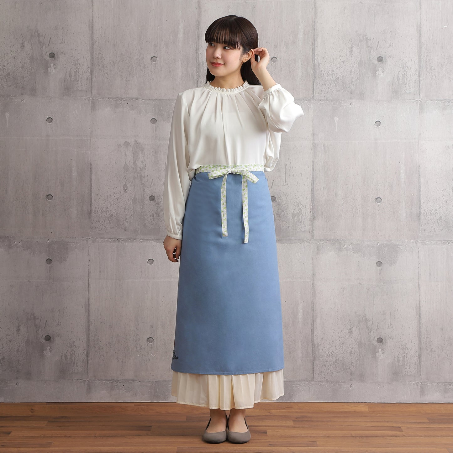 [Michelle Machoto] ミッシェルマコット アオノツガザクラ柄 ソムリエエプロン D-0601-2